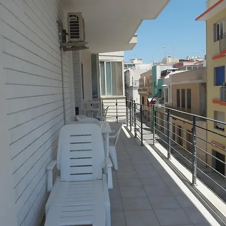 Casa 33 Baroni Fronte Mare Holiday home *